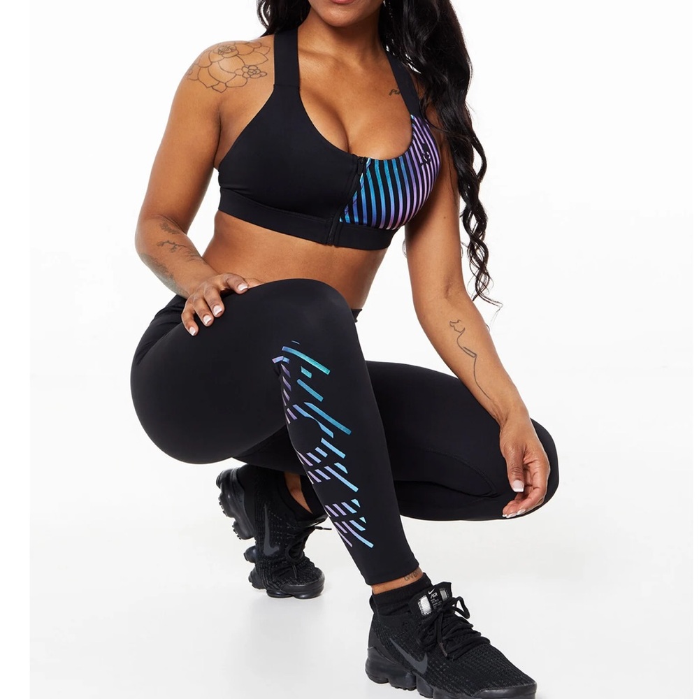 SoulCycle Clipped in Bra & Milestone Legging in Black Iridescent Foil - Sz XL
